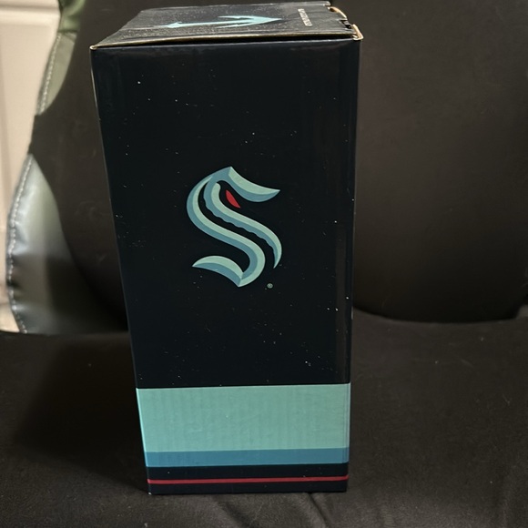 NIB- Seattle Kraken Jared McCann Ltd Edition Bobblehead - Picture 4 of 5